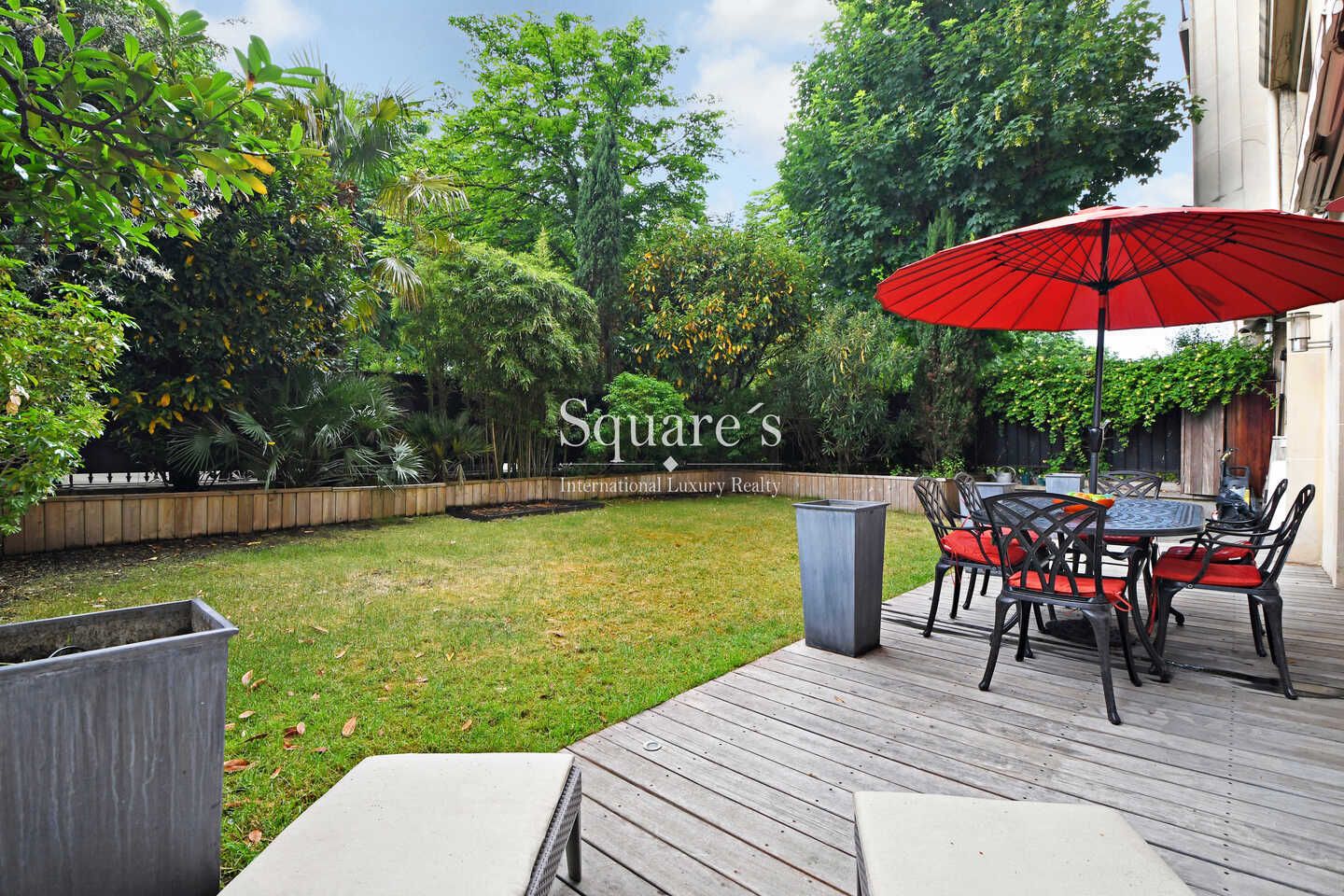 apartment 5 Rooms for sale on Neuilly-sur-Seine (92200)