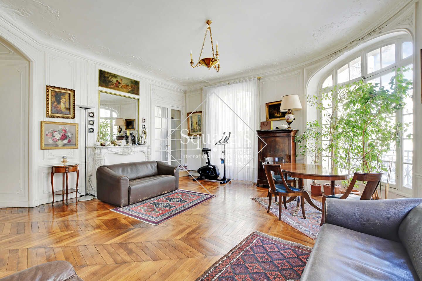 Sale Apartment Paris 17ème 5 Rooms 196 m²