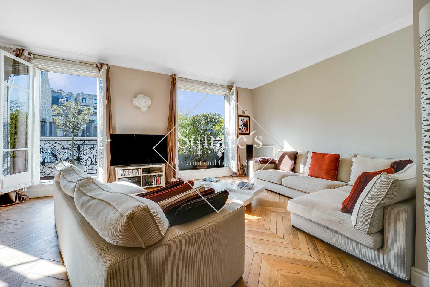 apartment 6 Rooms for sale on Neuilly-sur-Seine (92200)