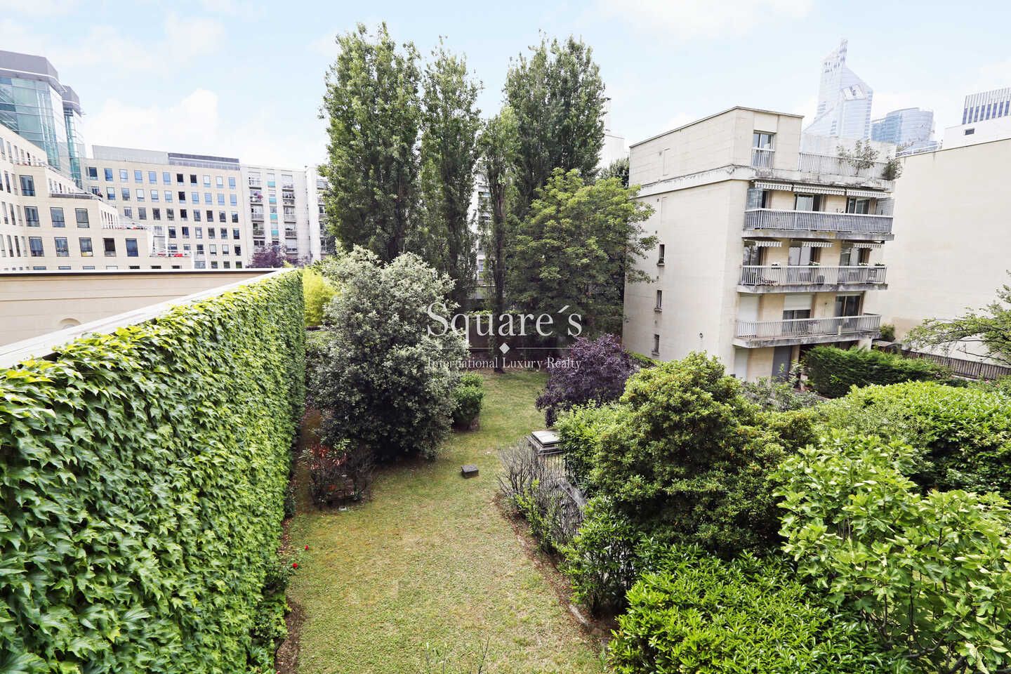 Sale Apartment Neuilly-sur-Seine 4 Rooms 94 m²