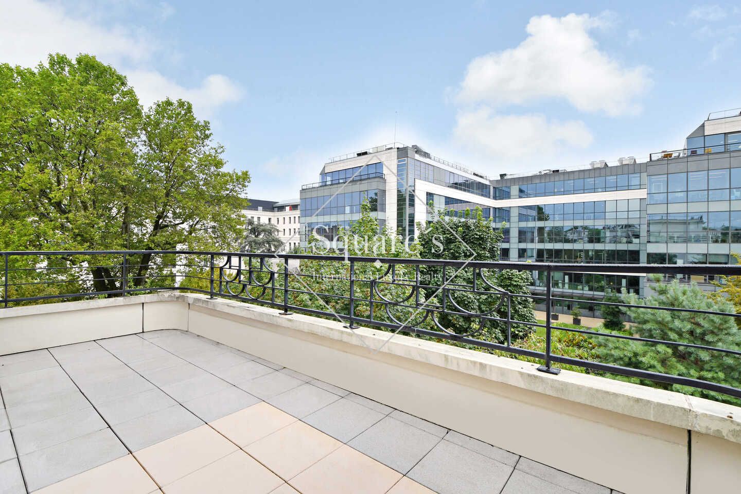 Sale Apartment Neuilly-sur-Seine 3 Rooms 71 m²