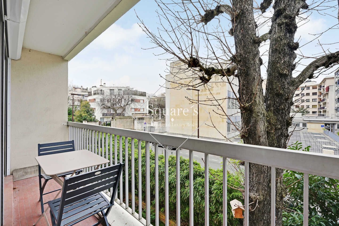 Sale Apartment Neuilly-sur-Seine 5 Rooms 85 m²