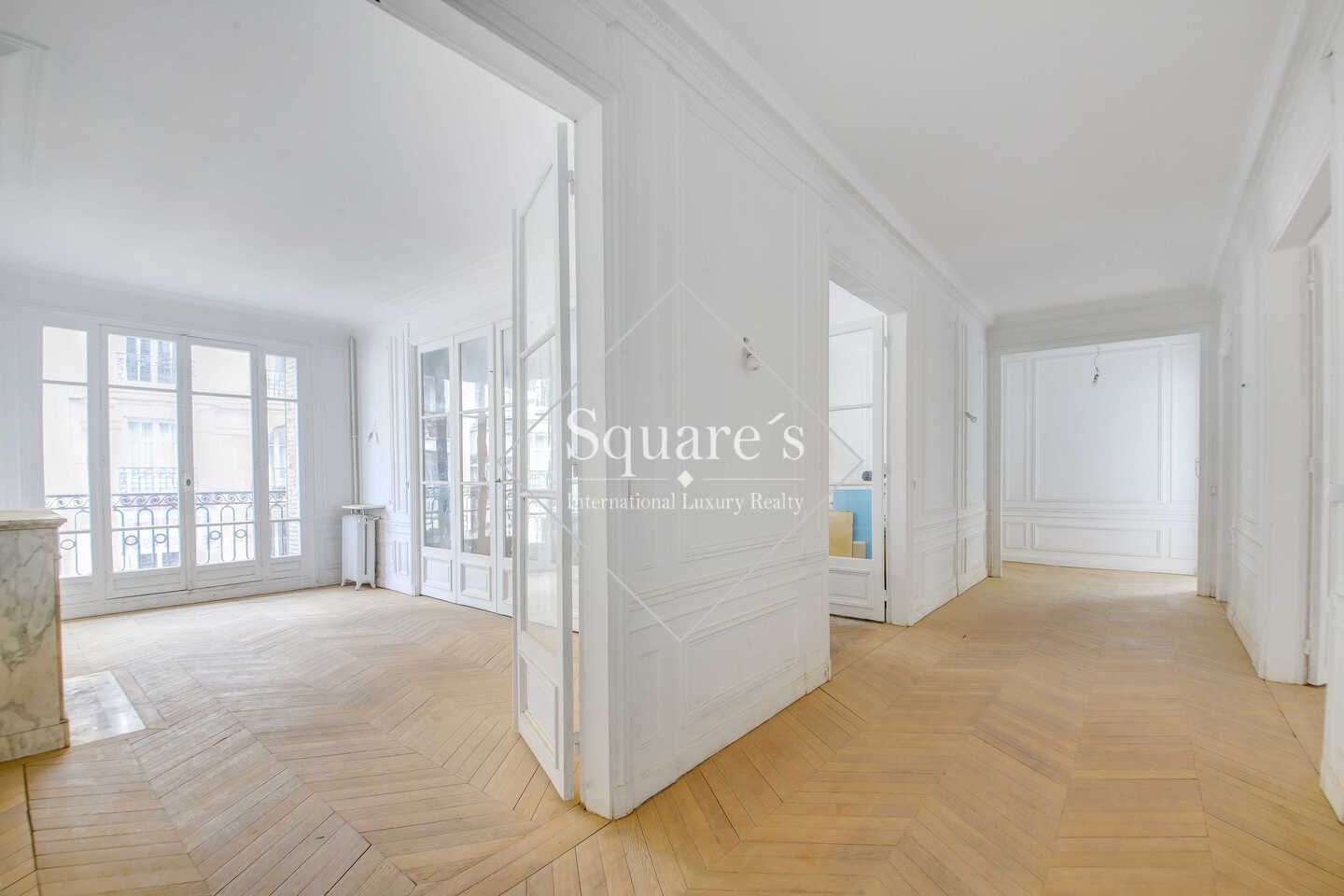 apartment 5 Rooms for sale on Paris 17ème (75017)