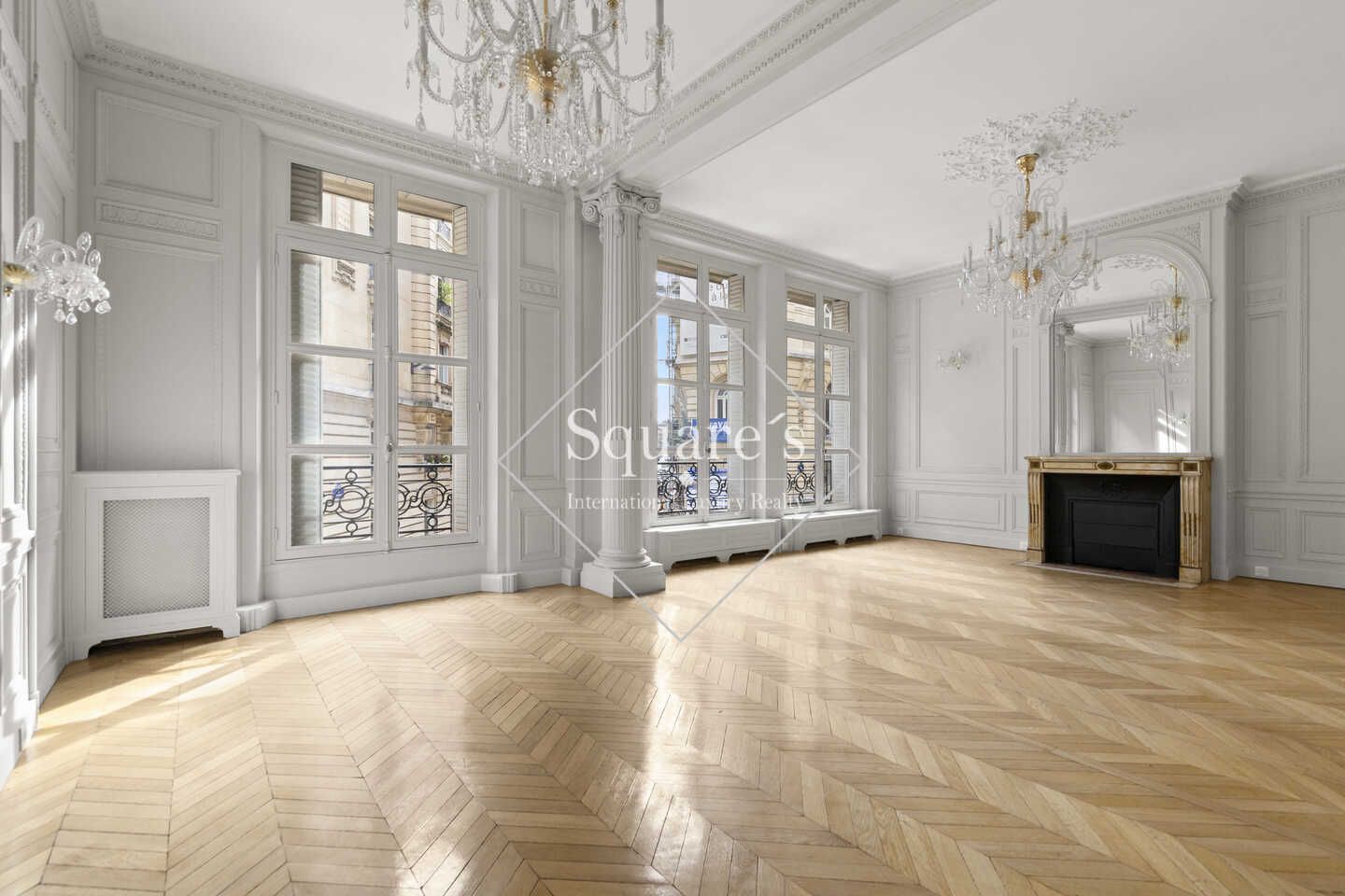 apartment 5 Rooms for sale on Paris 8ème (75008)