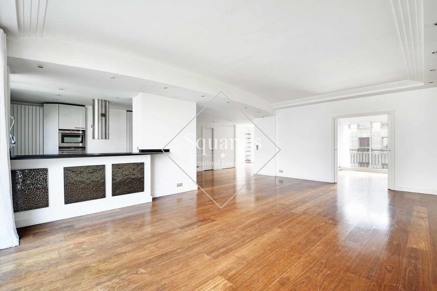 Sale Apartment Neuilly-sur-Seine 4 Rooms 120 m²