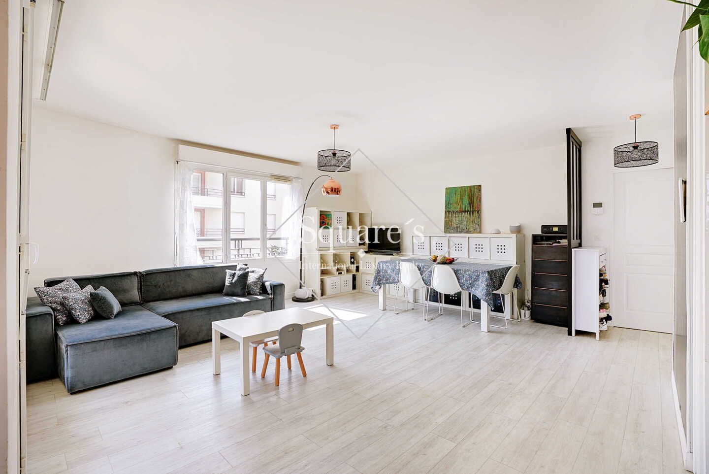 Sale Apartment Issy-les-Moulineaux 3 Rooms 69 m²