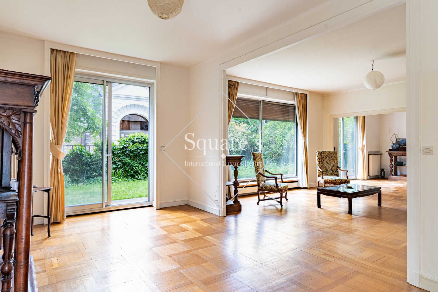 Sale Apartment Neuilly-sur-Seine 7 Rooms 160 m²