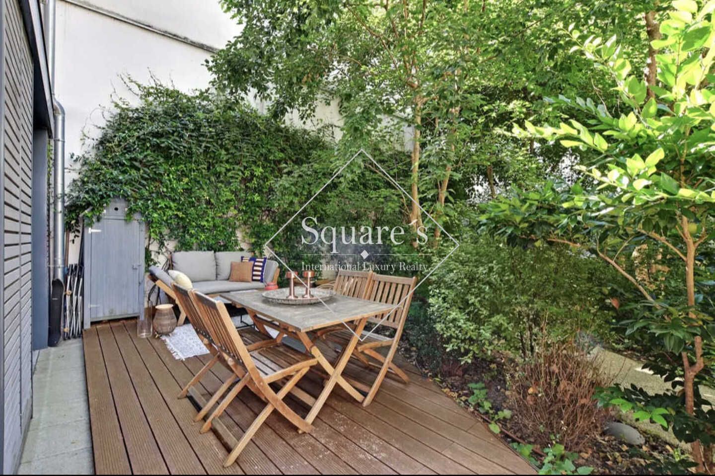 Sale Apartment Paris 8ème 7 Rooms 174 m²