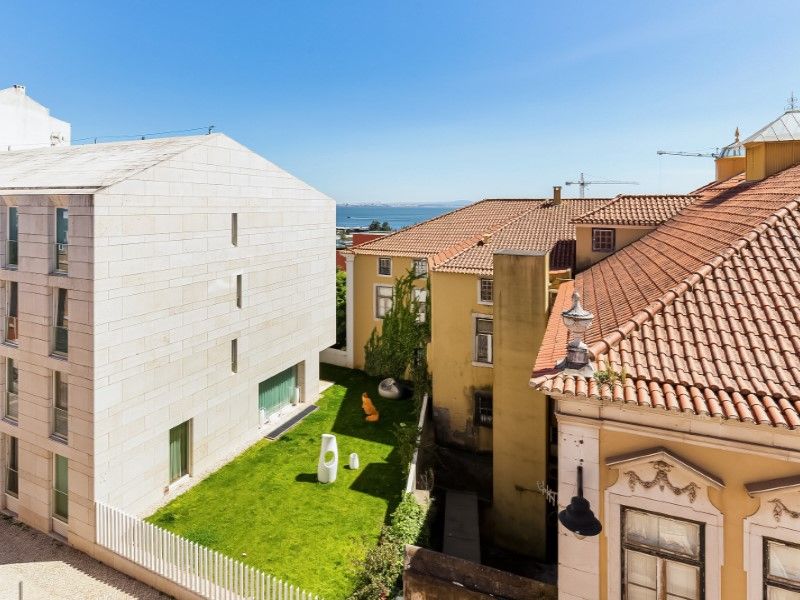 apartment 7 Rooms for sale on Lisboa (1200)