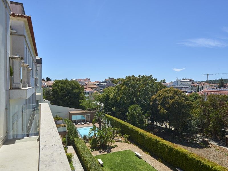 apartment 10 Rooms for sale on Lisboa (1200)