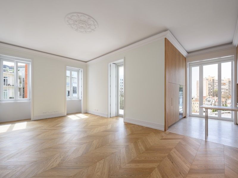 apartment 7 Rooms for sale on Lisboa (1250)