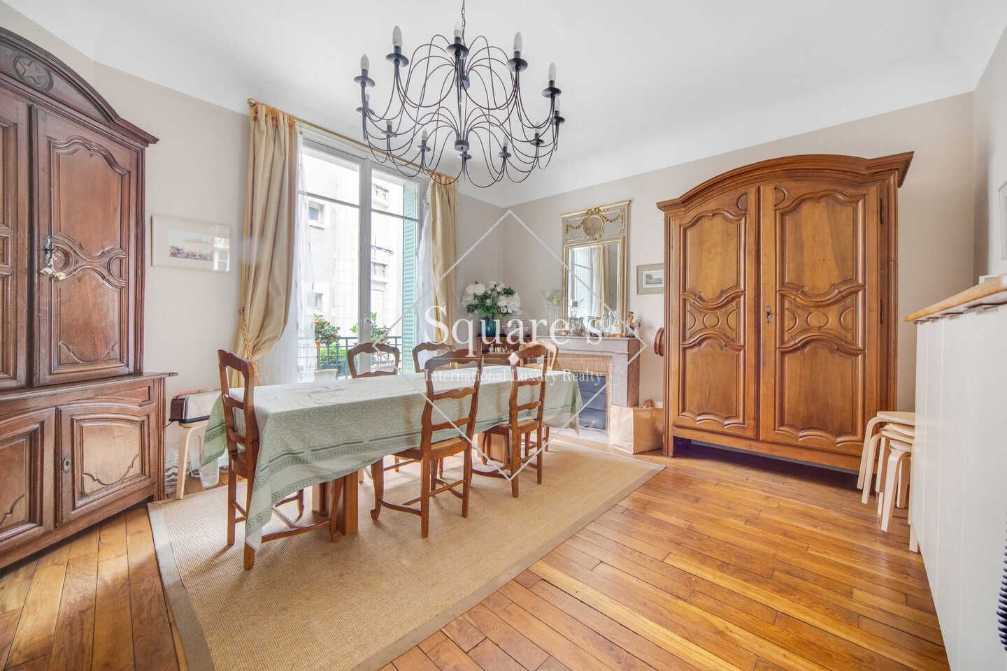 Sale House Paris 16ème 9 Rooms 208 m²