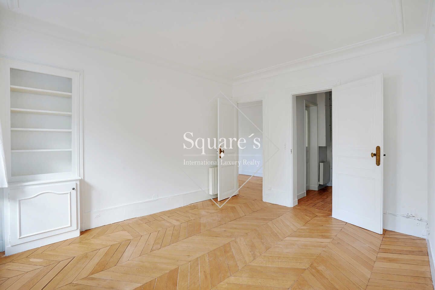 Sale Apartment Paris 17ème 4 Rooms 54 m²