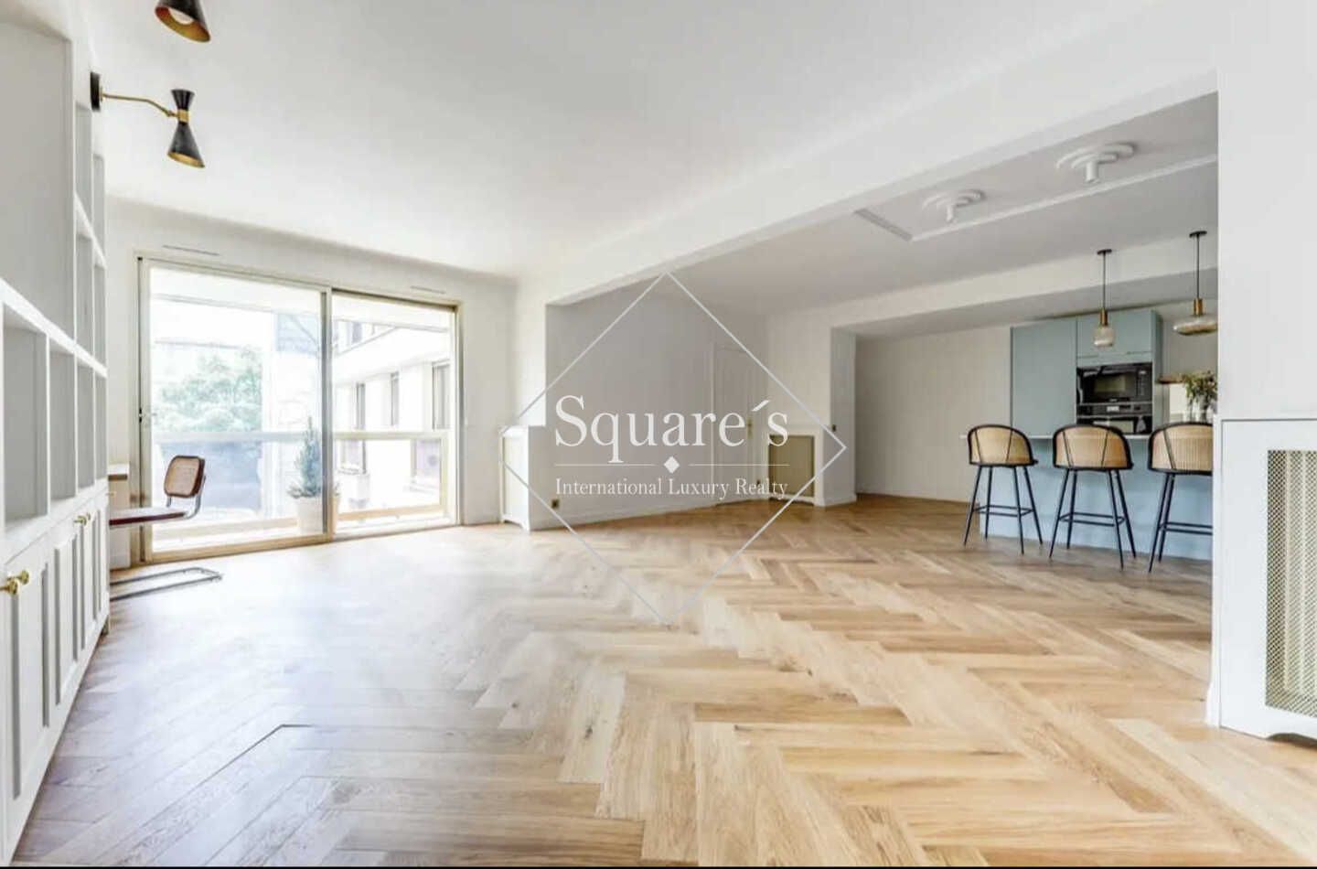 Sale Apartment Paris 8ème 4 Rooms 107 m²