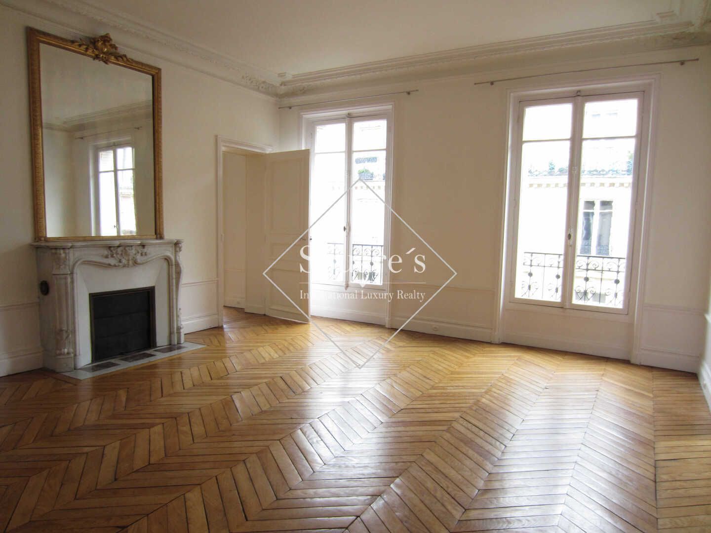 apartment 5 Rooms for sale on Paris 16ème (75016)