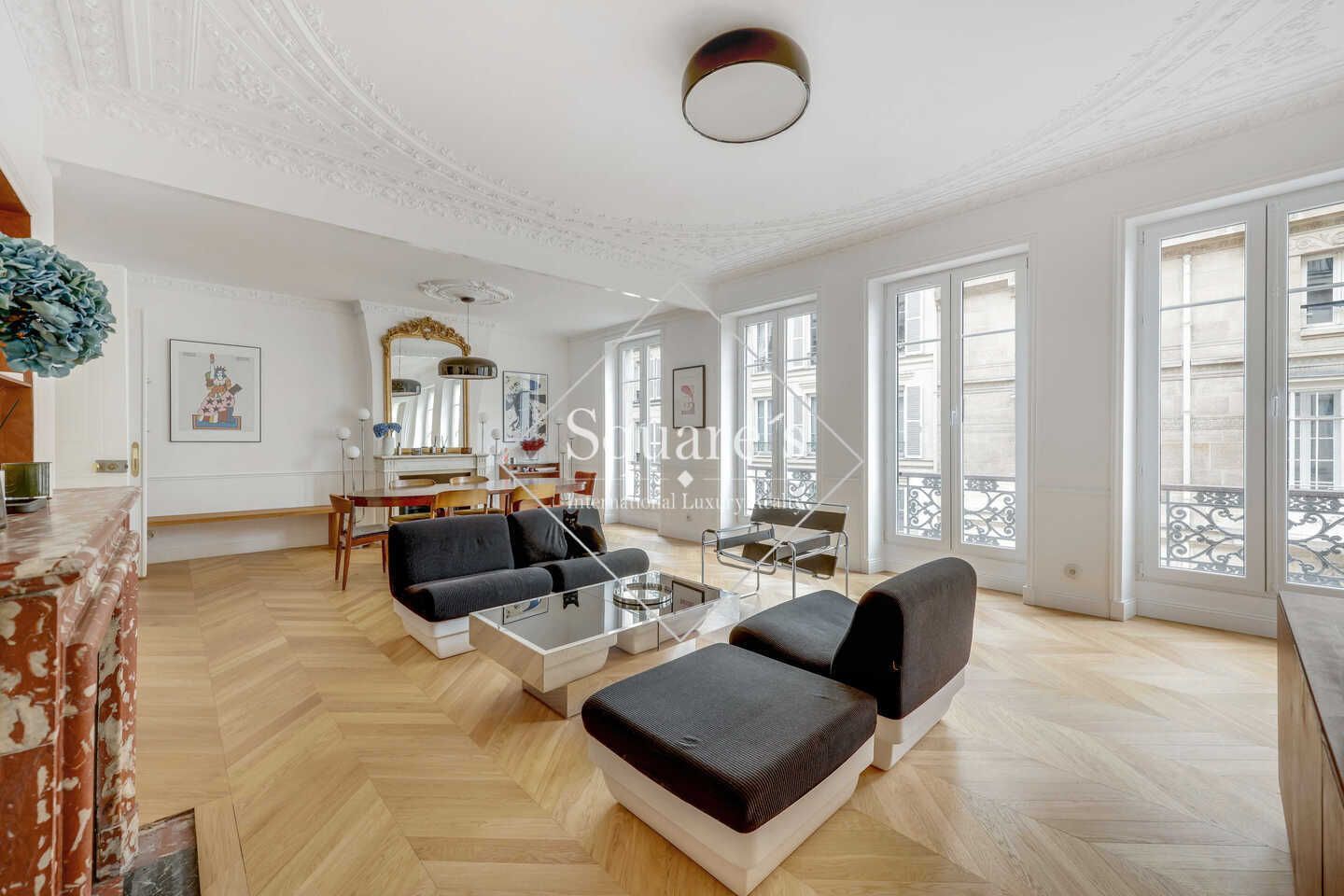 Sale Apartment Paris 9ème 4 Rooms 101 m²