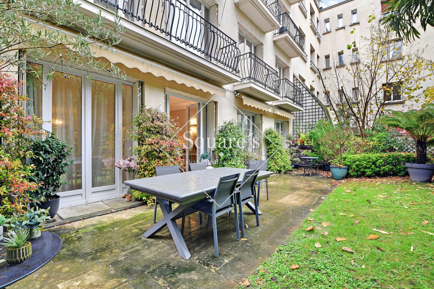 Sale Apartment Neuilly-sur-Seine 4 Rooms 110 m²