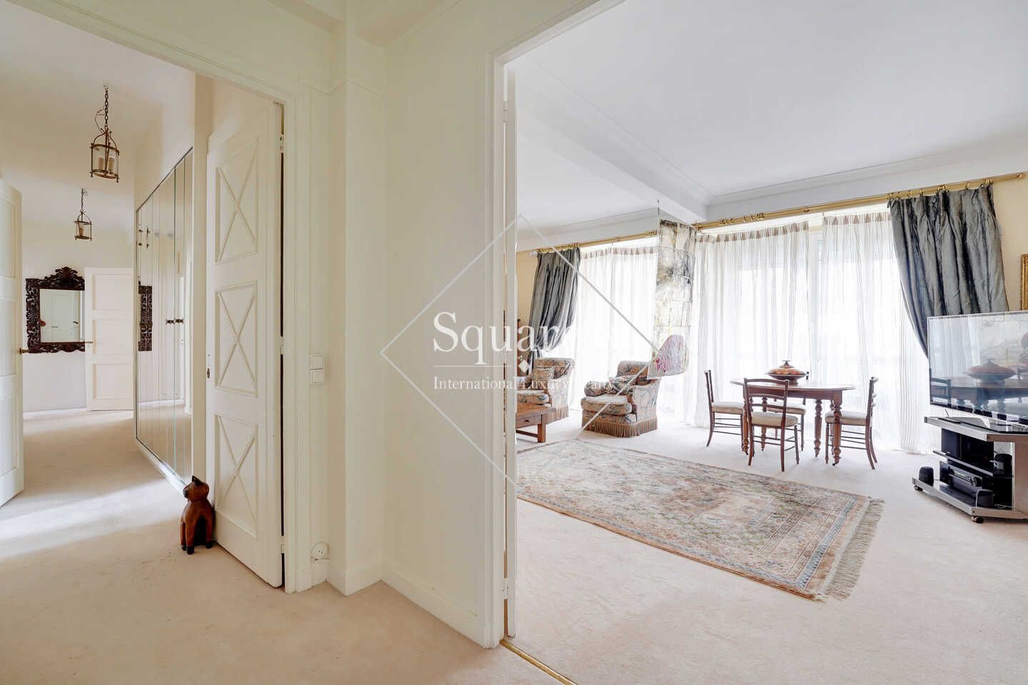 apartment 6 Rooms for sale on Neuilly-sur-Seine (92200)