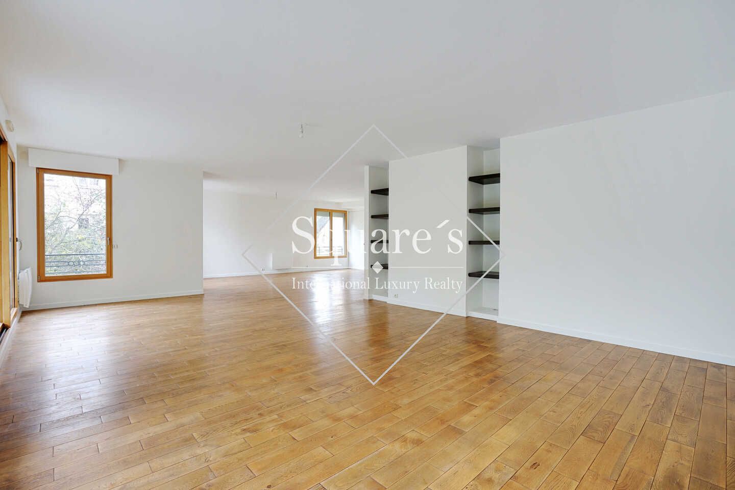 Sale Apartment Neuilly-sur-Seine 7 Rooms 190 m²