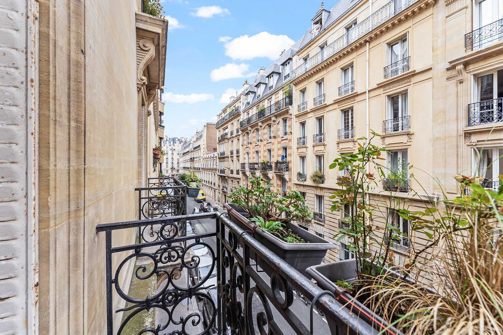 Sale Apartment Paris 16ème 7 Rooms 190 m²