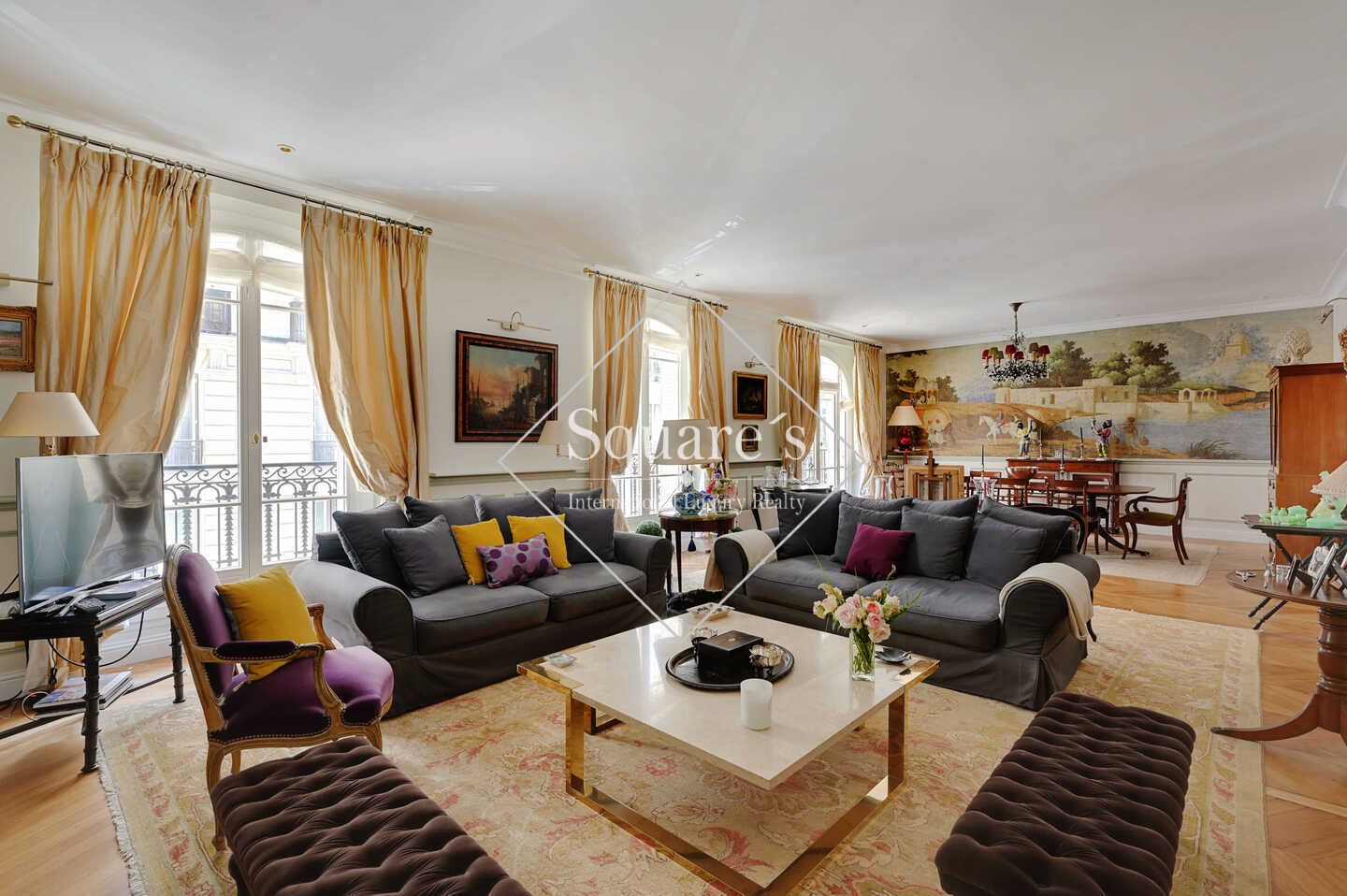 Sale Apartment Neuilly-sur-Seine 4 Rooms 203 m²