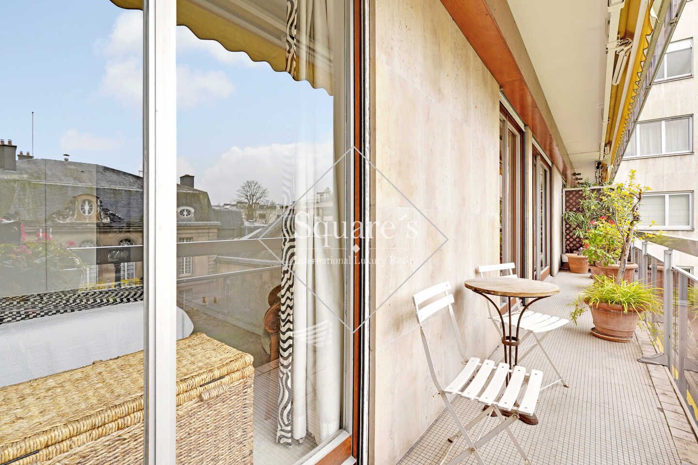 apartment 6 Rooms for sale on Neuilly-sur-Seine (92200)