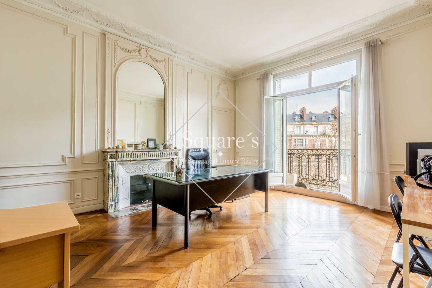 apartment 7 Rooms for sale on Paris 17ème (75017)