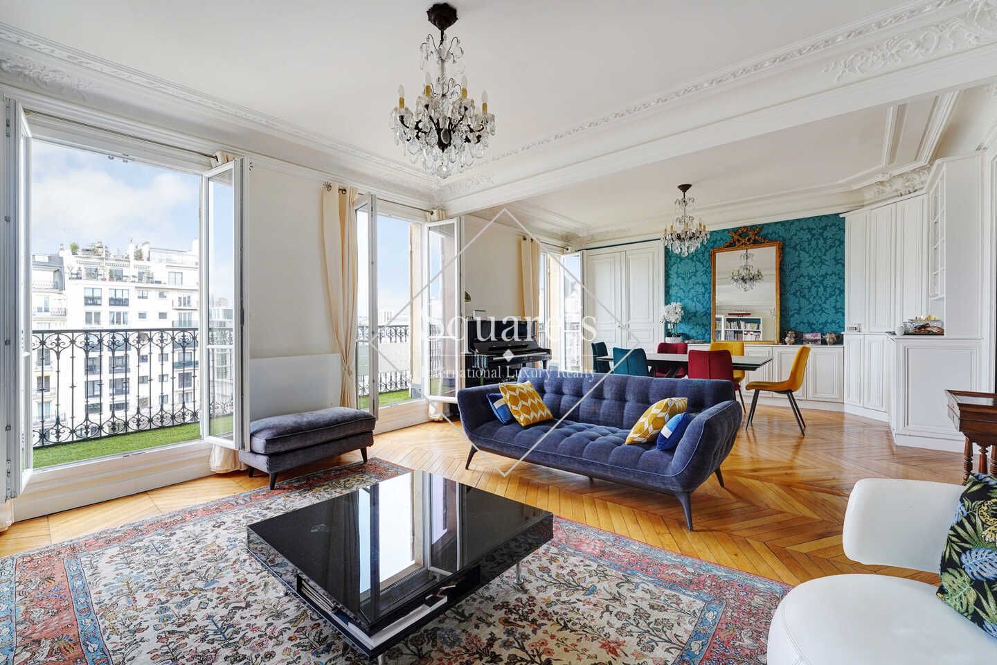 apartment 5 Rooms for sale on Neuilly-sur-Seine (92200)